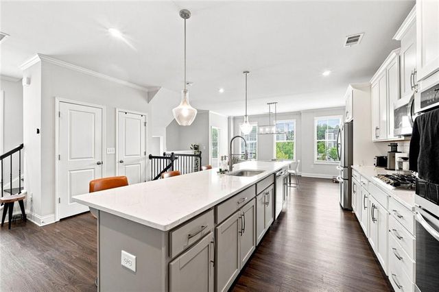 6146 Eves Way, Norcross, GA 30071