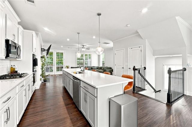 6146 Eves Way, Norcross, GA 30071