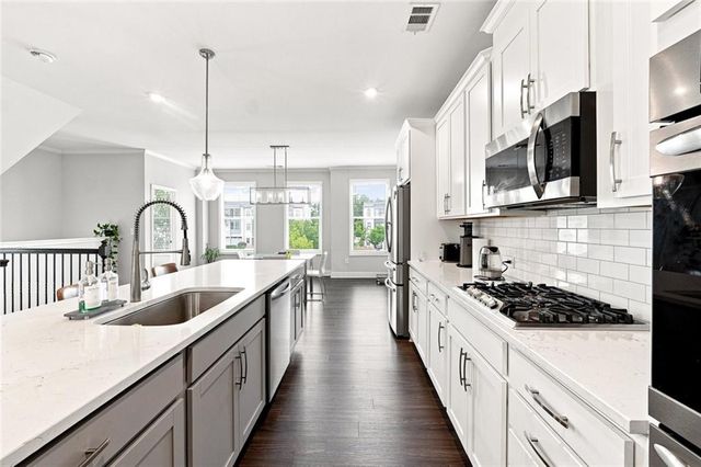 6146 Eves Way, Norcross, GA 30071