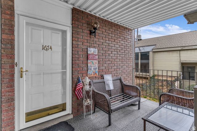 1674 N HICKORY LN, Provo, UT 84604