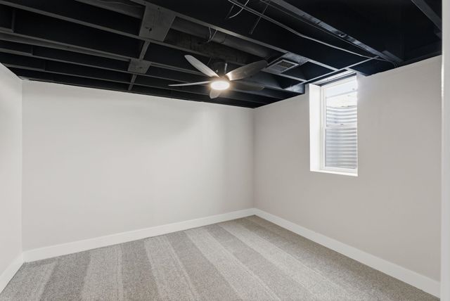 1637 N Timberline Dr, Rose Hill, KS 67133
