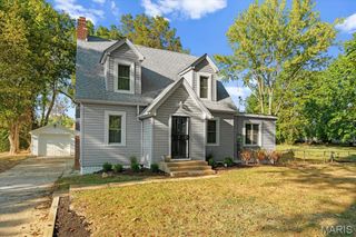 10009 Club Road, Fairview Heights, IL 62208