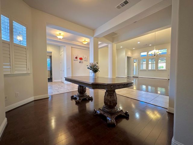 101 Emma Ct, Roseville, CA 95661