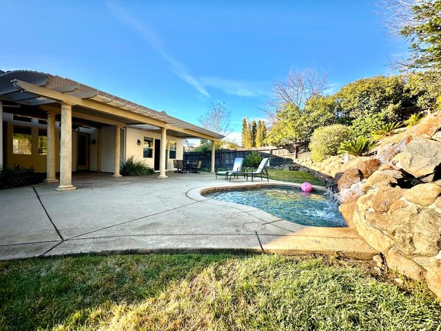 101 Emma Ct, Roseville, CA 95661