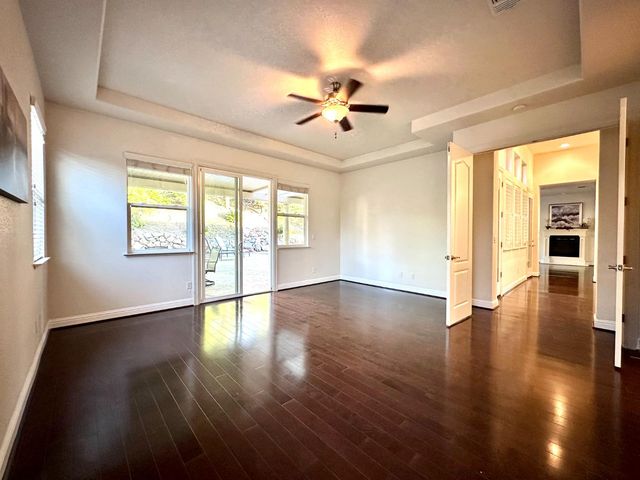 101 Emma Ct, Roseville, CA 95661