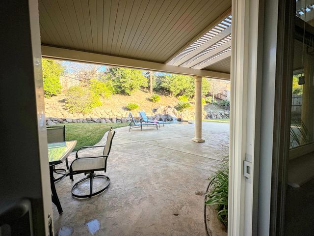 101 Emma Ct, Roseville, CA 95661