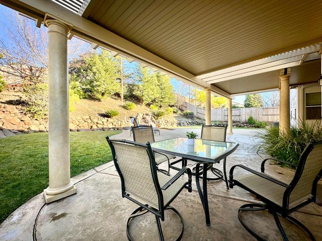 101 Emma Ct, Roseville, CA 95661