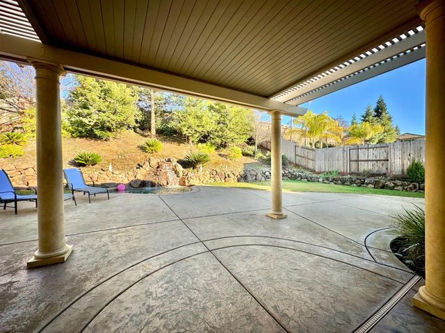 101 Emma Ct, Roseville, CA 95661