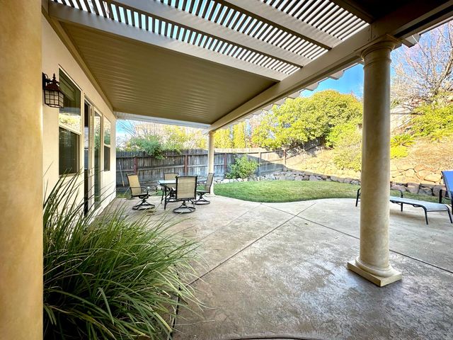 101 Emma Ct, Roseville, CA 95661