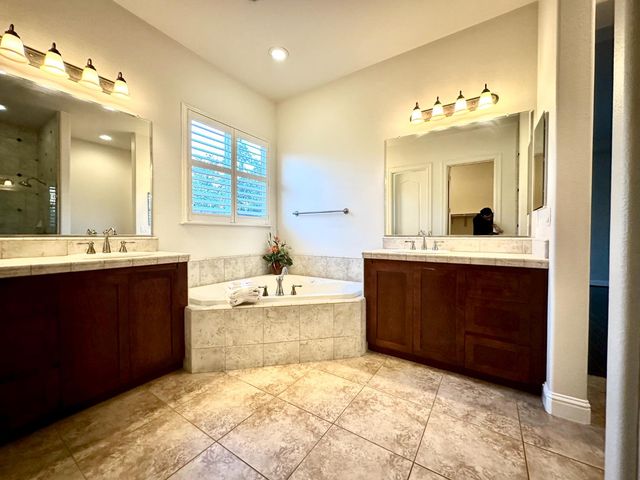 101 Emma Ct, Roseville, CA 95661