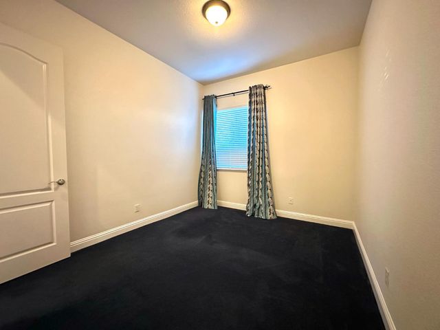 101 Emma Ct, Roseville, CA 95661