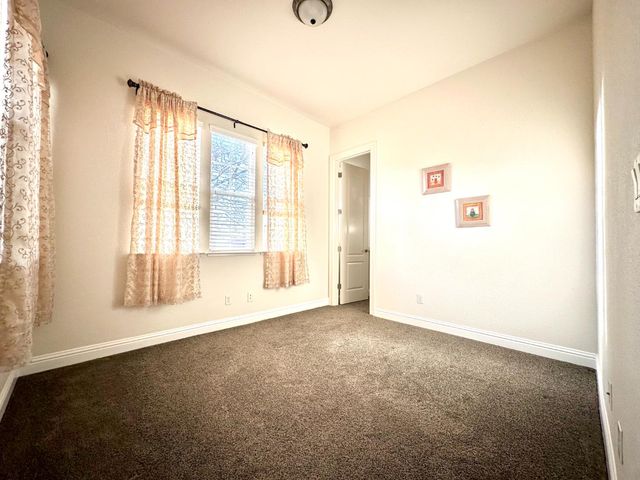 101 Emma Ct, Roseville, CA 95661