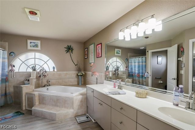 920 NW 3rd AVE, Cape Coral, FL 33993