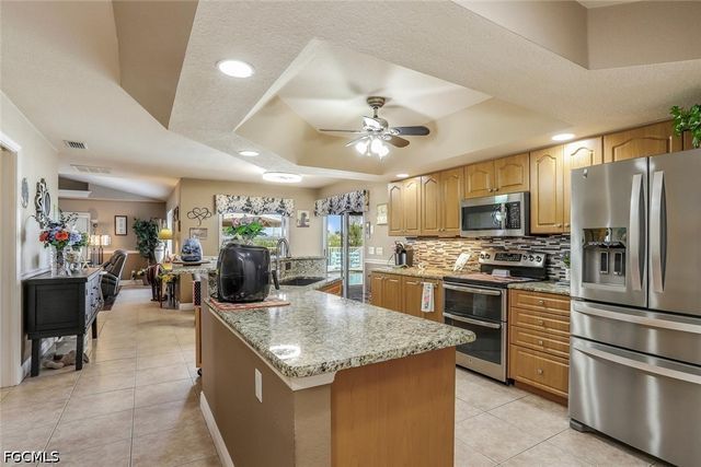 920 NW 3rd AVE, Cape Coral, FL 33993