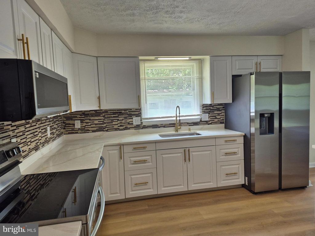 41 BIRCHWOOD DR, Woodstock, VA 22664