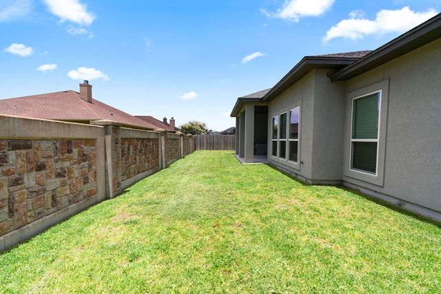 6405 Kobe Dr, Corpus Christi, TX 78414