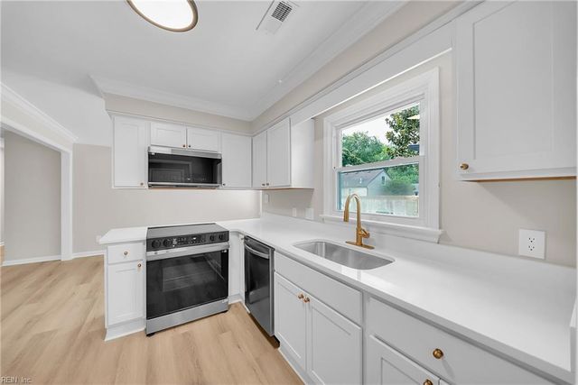 708 Colony DR, Chesapeake, VA 23322