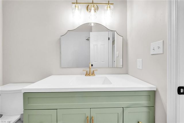 708 Colony DR, Chesapeake, VA 23322