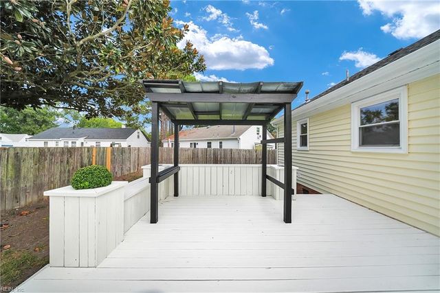 708 Colony DR, Chesapeake, VA 23322