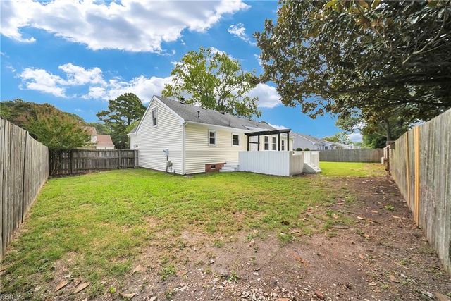 708 Colony DR, Chesapeake, VA 23322