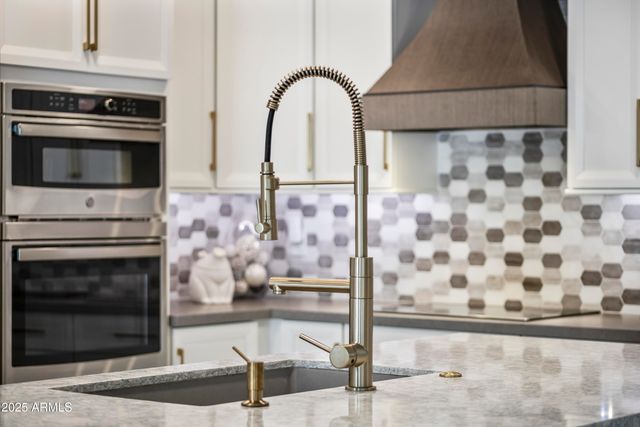 7258 E LOMA Lane, Scottsdale, AZ 85258