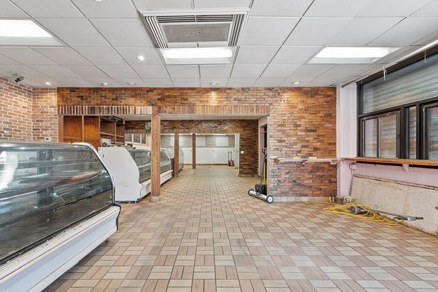 258-270 K Street, Boston, MA 02127