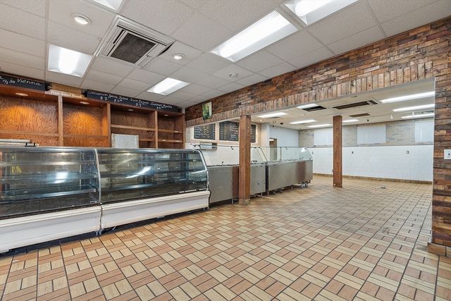 258-270 K Street, Boston, MA 02127