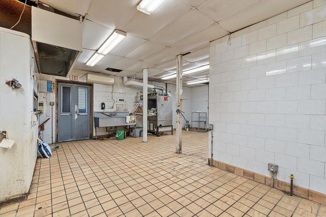 258-270 K Street, Boston, MA 02127