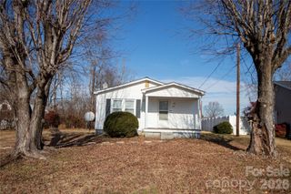 231 Cedar Valley Road, Hudson, NC 28638