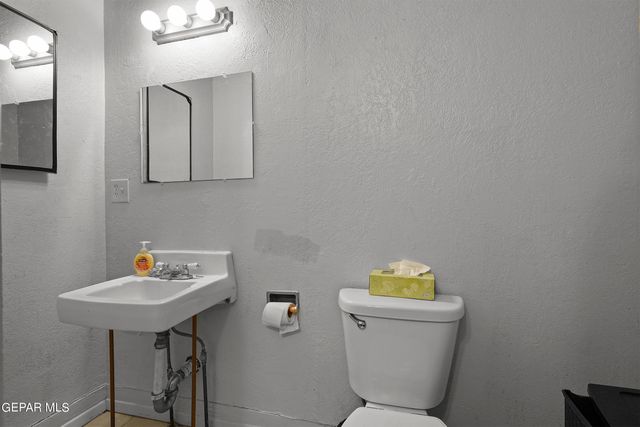 1207 E Rio Grande Avenue, El Paso, TX 79902