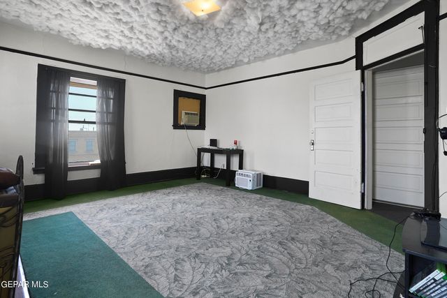 1207 E Rio Grande Avenue, El Paso, TX 79902