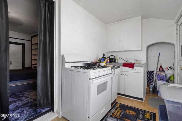 1207 E Rio Grande Avenue, El Paso, TX 79902