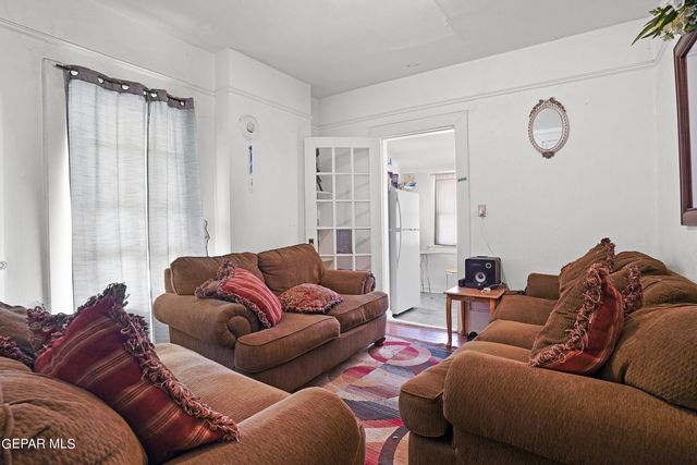 1207 E Rio Grande Avenue, El Paso, TX 79902