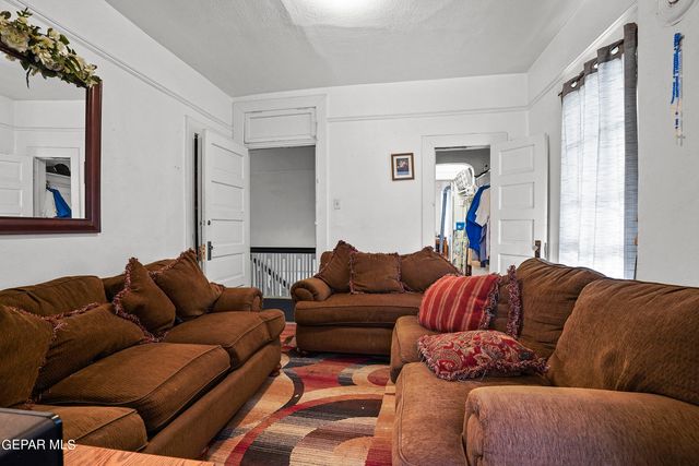 1207 E Rio Grande Avenue, El Paso, TX 79902