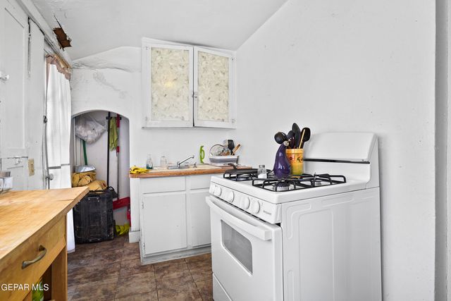 1207 E Rio Grande Avenue, El Paso, TX 79902