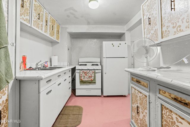 1207 E Rio Grande Avenue, El Paso, TX 79902