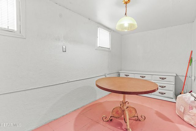 1207 E Rio Grande Avenue, El Paso, TX 79902