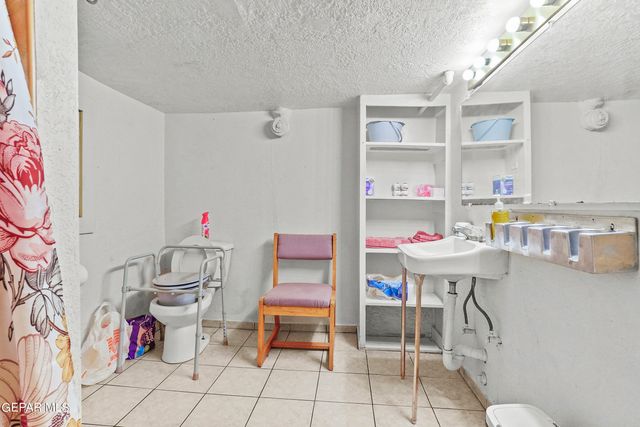 1207 E Rio Grande Avenue, El Paso, TX 79902