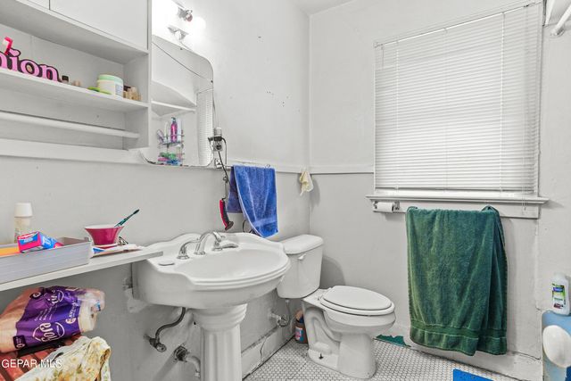 1207 E Rio Grande Avenue, El Paso, TX 79902