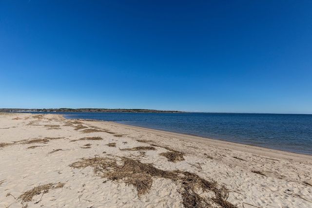 8 Swifts Beach Road 33, Wareham, MA 02571