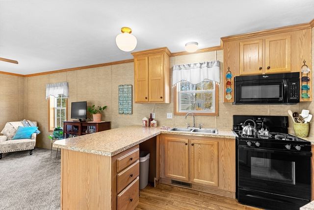 8 Swifts Beach Road 33, Wareham, MA 02571