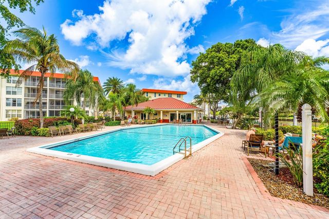 3100 NE 48th Court 415, Lighthouse Point, FL 33064