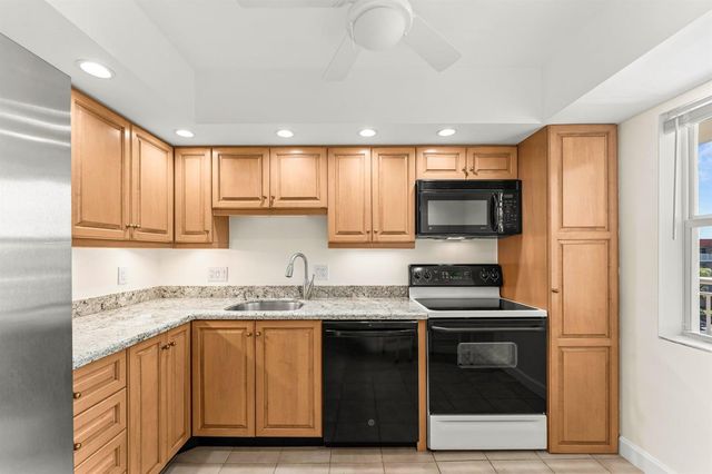 3100 NE 48th Court 415, Lighthouse Point, FL 33064