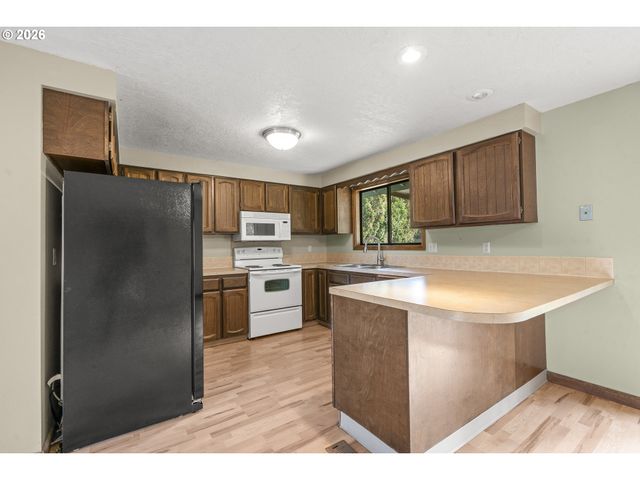 319 MARR Ct, Monmouth, OR 97361