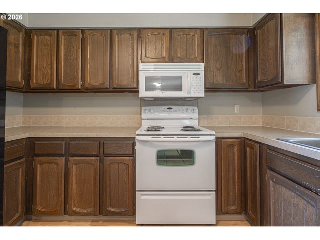 319 MARR Ct, Monmouth, OR 97361