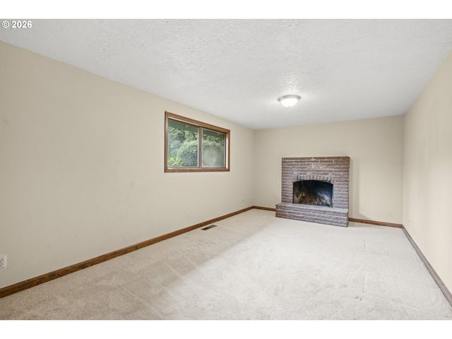 319 MARR Ct, Monmouth, OR 97361