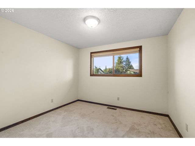 319 MARR Ct, Monmouth, OR 97361