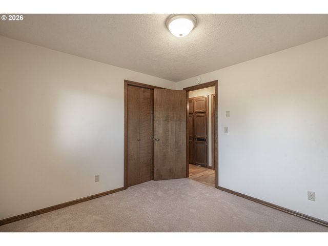 319 MARR Ct, Monmouth, OR 97361