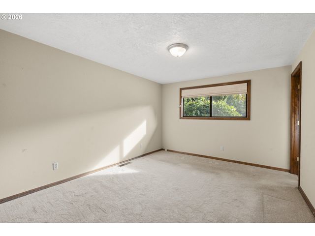 319 MARR Ct, Monmouth, OR 97361