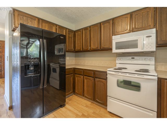 319 MARR Ct, Monmouth, OR 97361